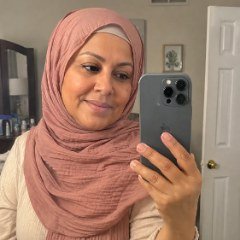 ليلى، إحدى عميلات «المختارة إلى الأبد»